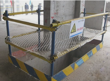 二級建造師考試建筑工程施工安全管理：洞口、臨邊防護(hù)