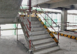 二級建造師考試建筑工程施工安全管理：洞口、臨邊防護(hù)